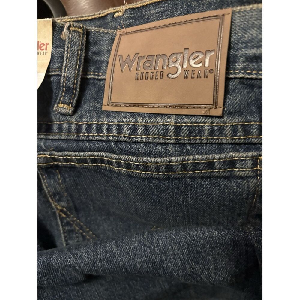 NEW Wrangler Rugged Wear Men's Blue Denim Jeans Size 54x32 - Picture 7 of 8
